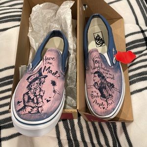 Mens brand new size 9 custom Vans! Alice and wonderland “Have I gone mad?